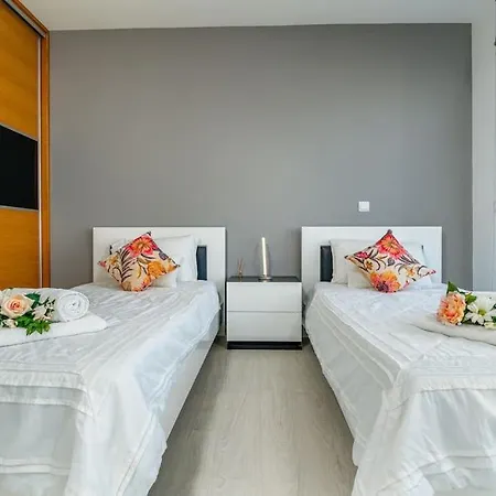 Villa Casa Mia, A Dream Spot With Heated Pool *