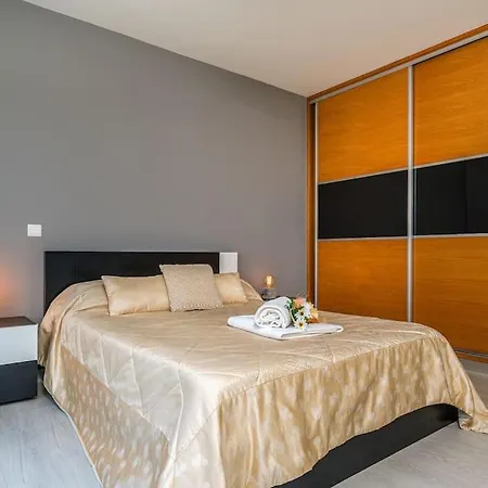 Casa Mia, A Dream Spot With Heated Pool Villa *
