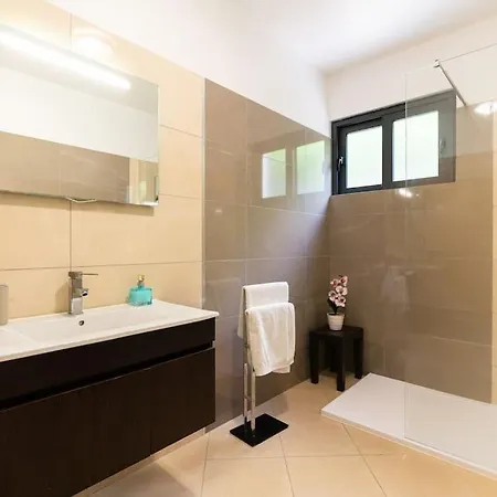 Casa Mia, A Dream Spot With Heated Pool Arco da Calheta (Madeira)